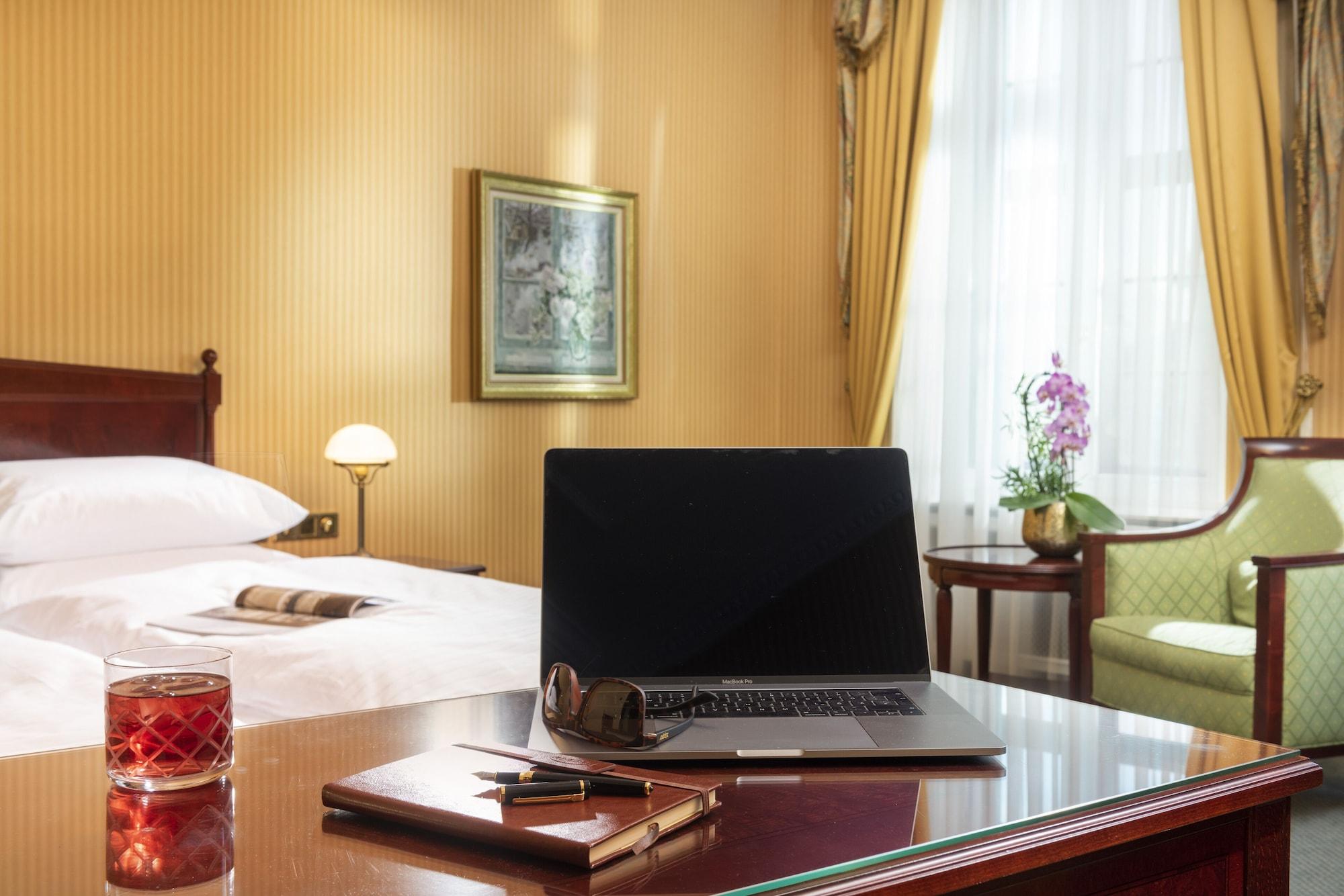 וויימר Best Western Premier Grand Hotel Russischer Hof מראה חיצוני תמונה